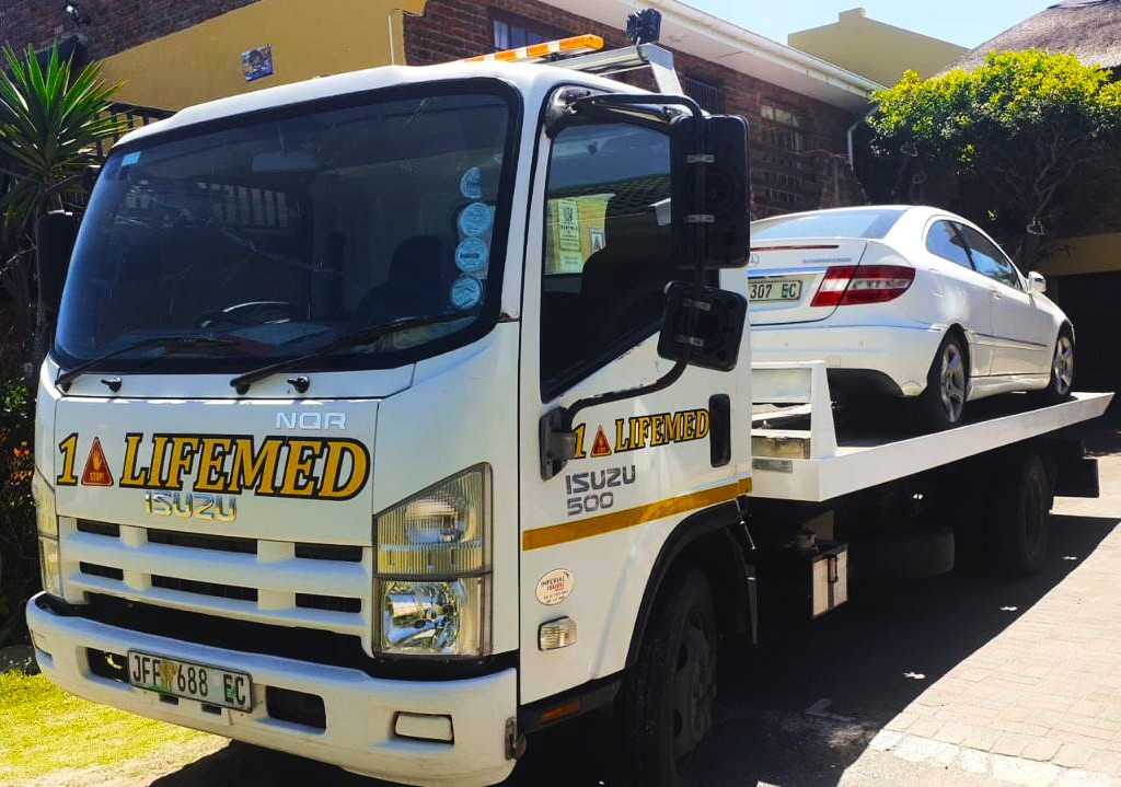 Life Med roadside assistance and tow truck